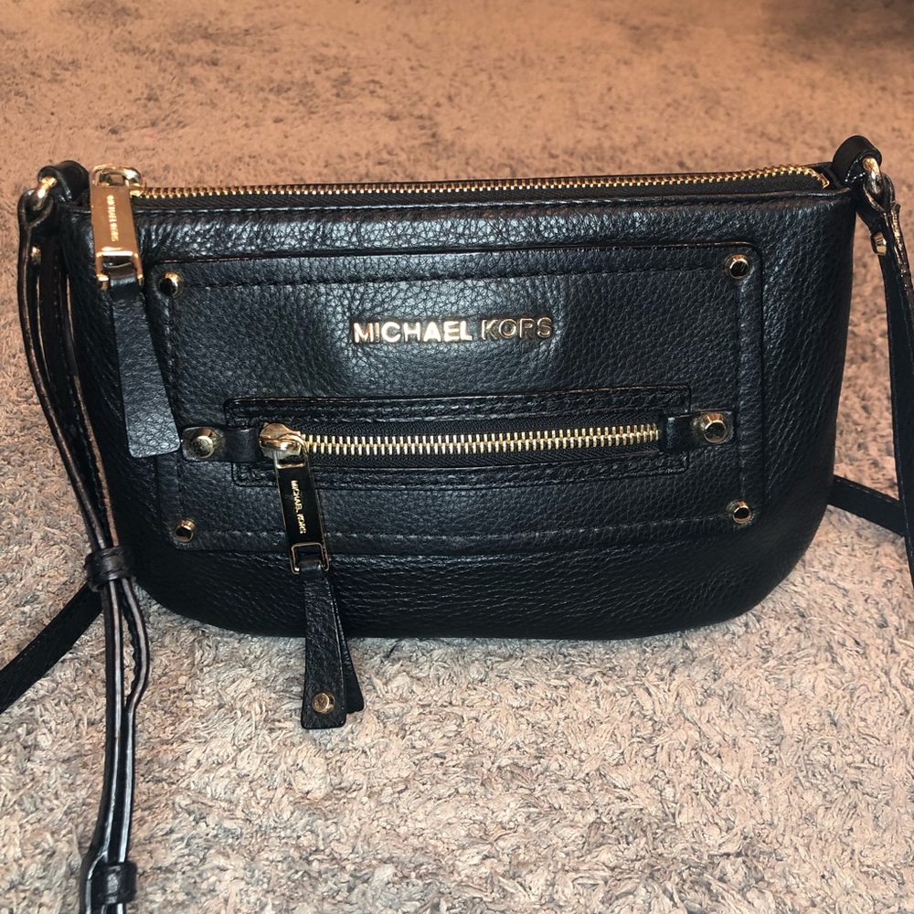 MICHAEL KORS Black Leather Crossbody